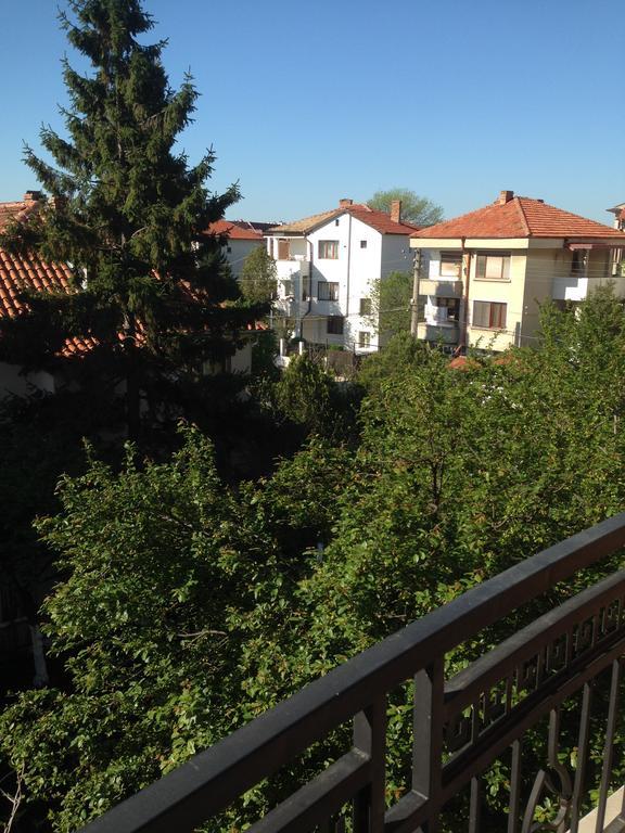 Apartment Morskoi Gnom Burgas Ngoại thất bức ảnh